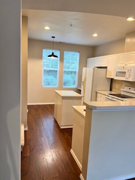 Building Photo - 6123 S 232nd St