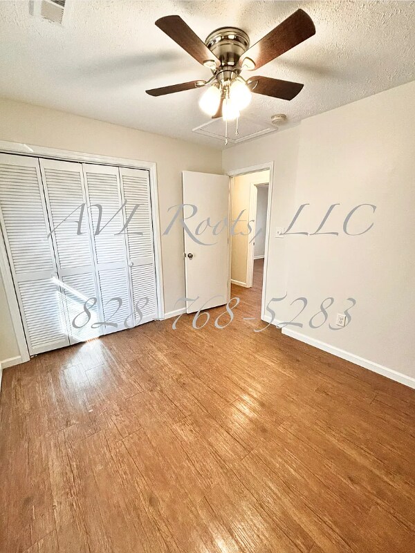 Building Photo - 51 Little Bend Ln