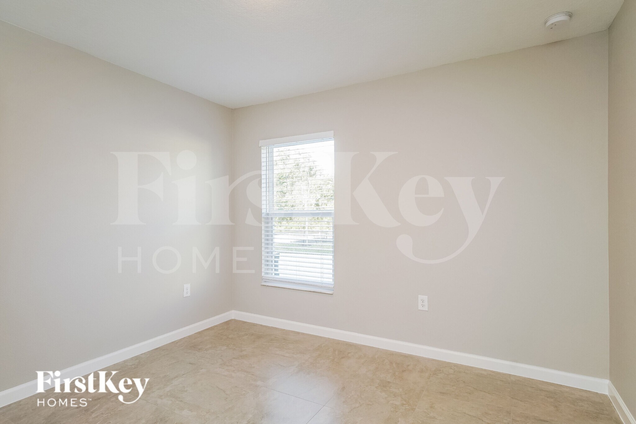 Building Photo - 349 S Haven Ct