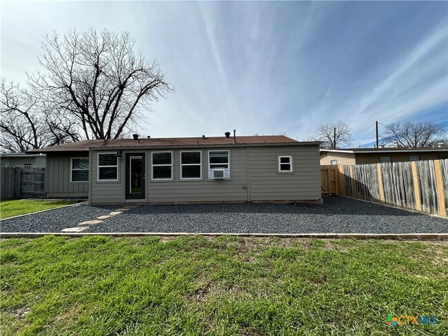 Building Photo - 362 Lockener Ave