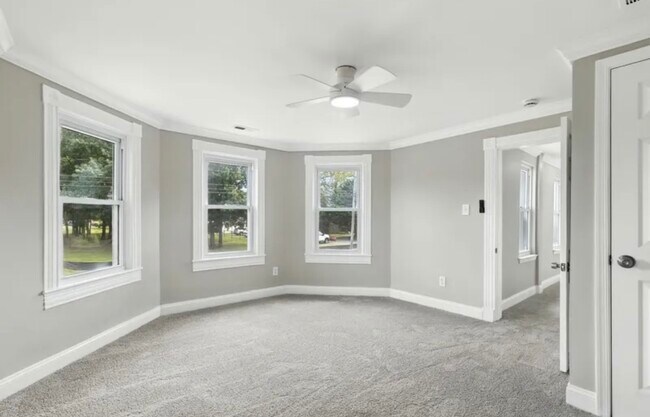 Building Photo - Rolling Rd