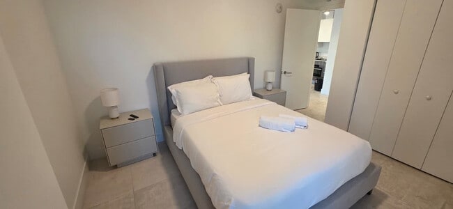 Building Photo - 239 SW 9th St