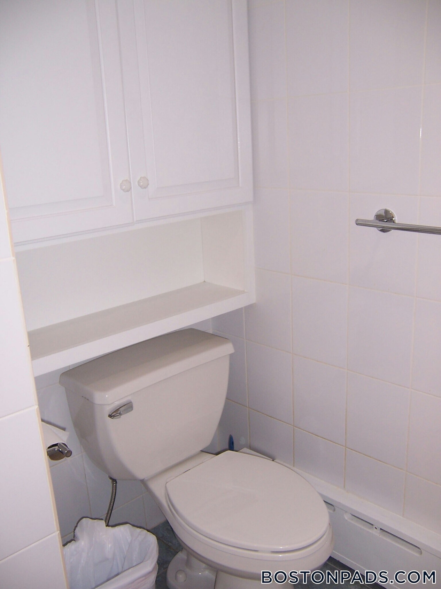 Building Photo - 188 Maverick St