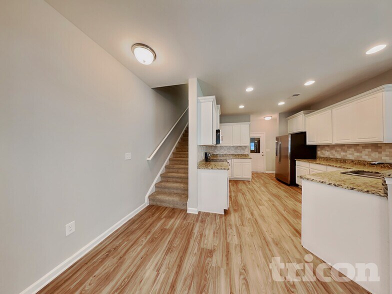 Building Photo - 162 Eventine Way