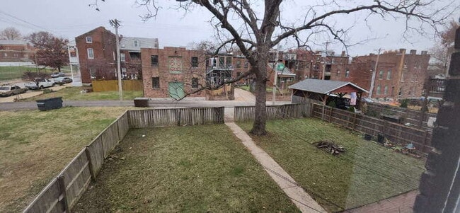 Building Photo - 2419 S 10th St