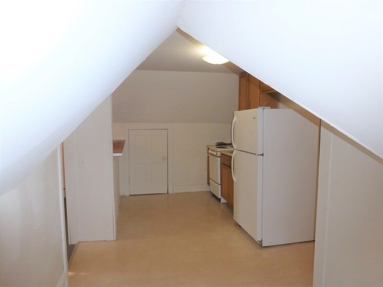 Building Photo - 43 N Willard St