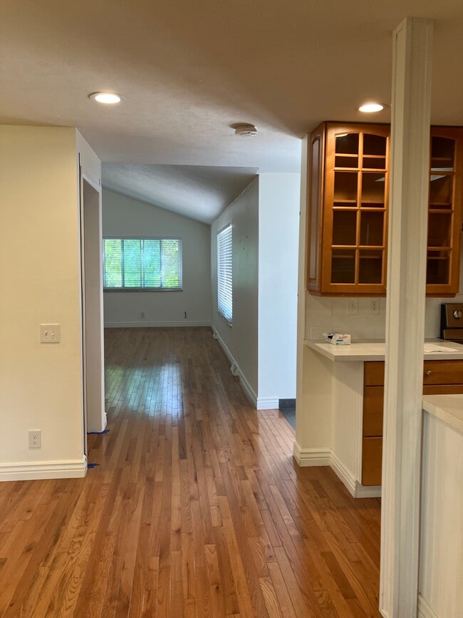 Building Photo - 6531 S Albion Way