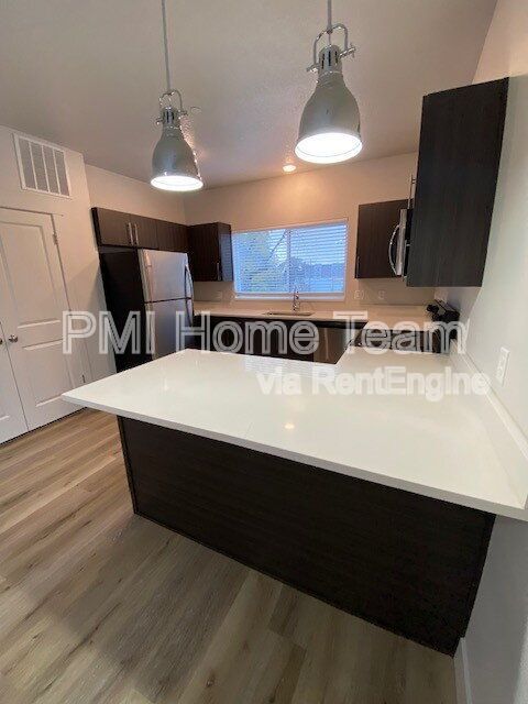 Primary Photo - 2874 Kiesel Ave