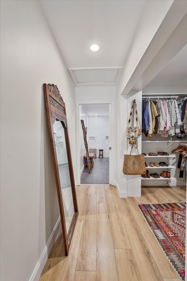 Building Photo - 2622 Country Golf Dr