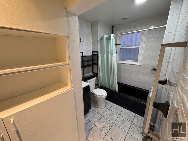 Building Photo - 126 Park Hill Ave