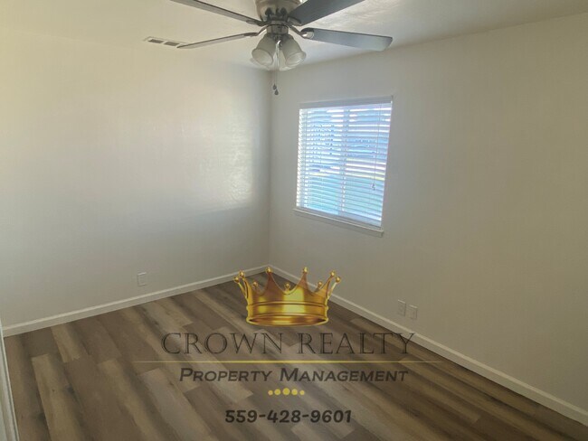 Building Photo - 886 Cardoza Dr