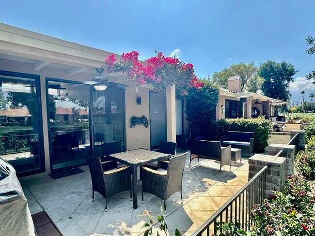 Building Photo - 336 Villena Way