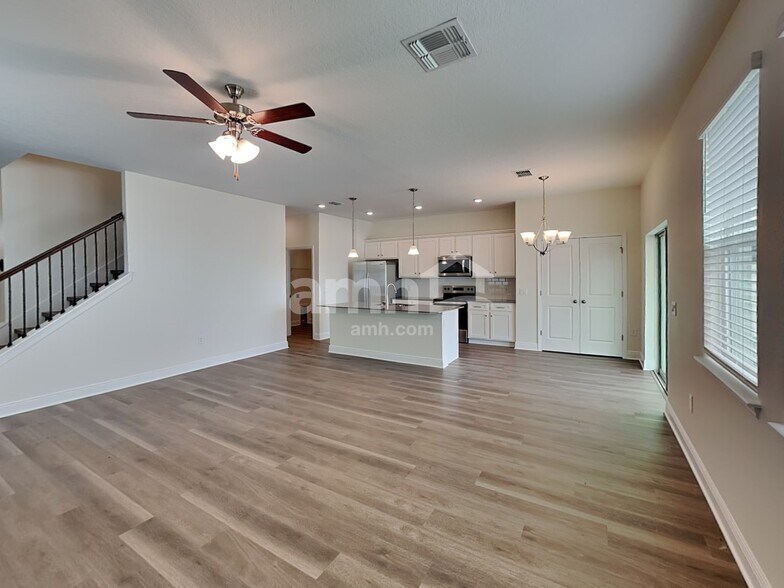 Building Photo - 1124 Heavenly Dr