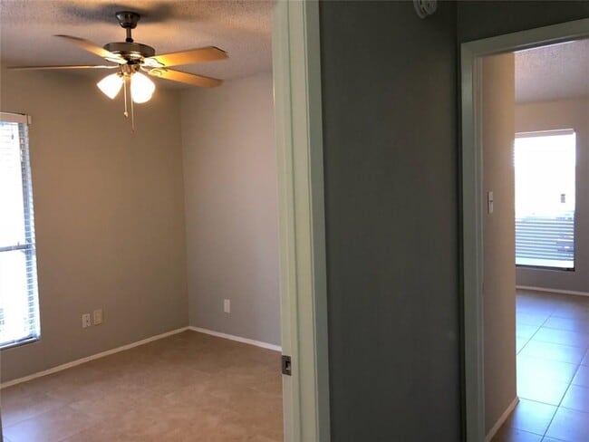 Building Photo - 4305 Acropolis Ct