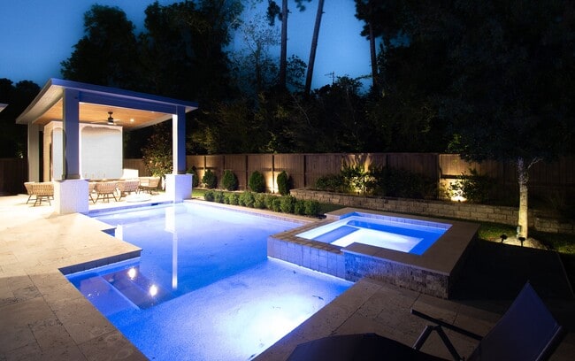 Building Photo - 16 Mariposa Wds Dr