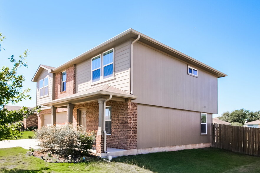 Building Photo - 388 Musgrav