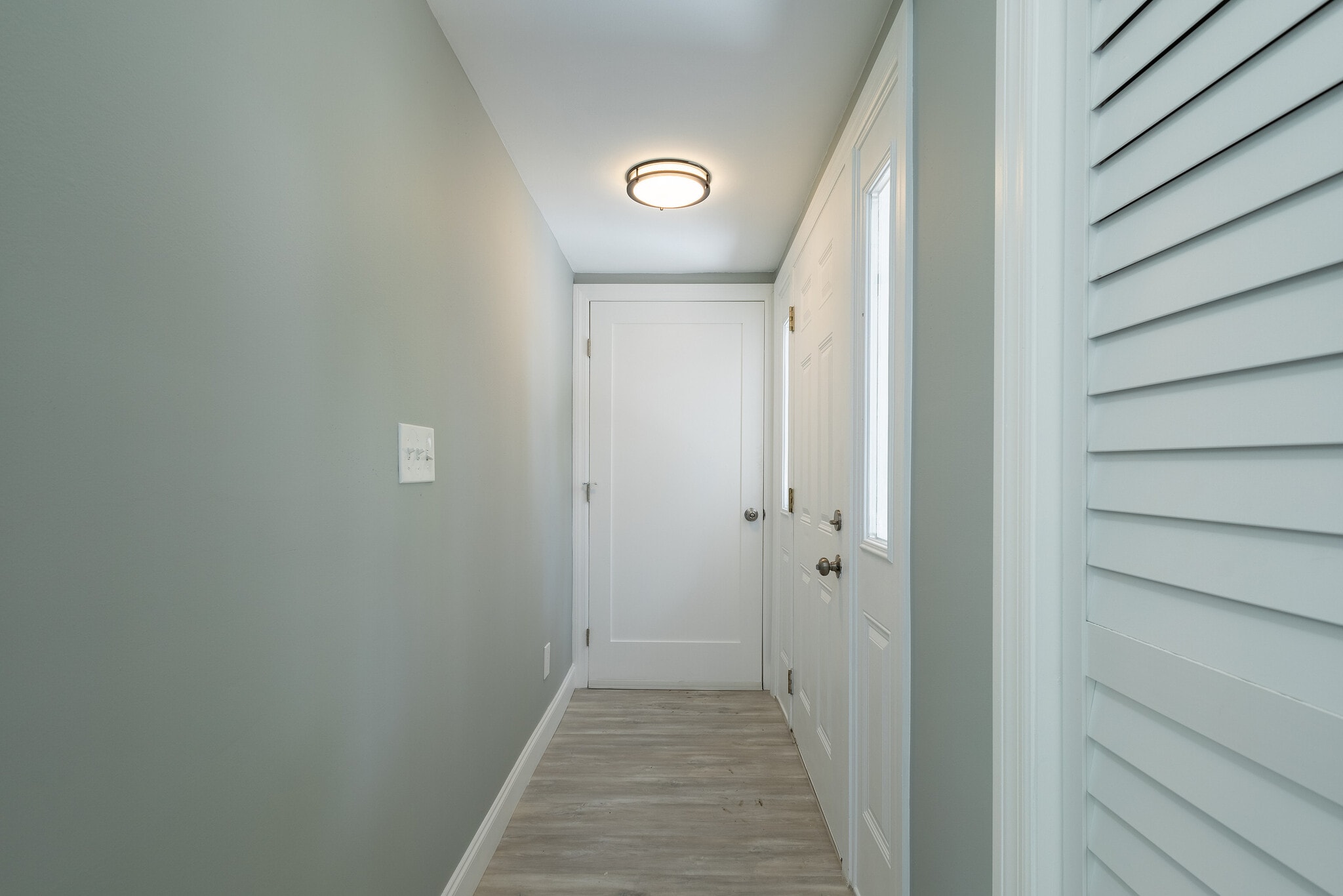 Entry - 3371 Thalia Rd
