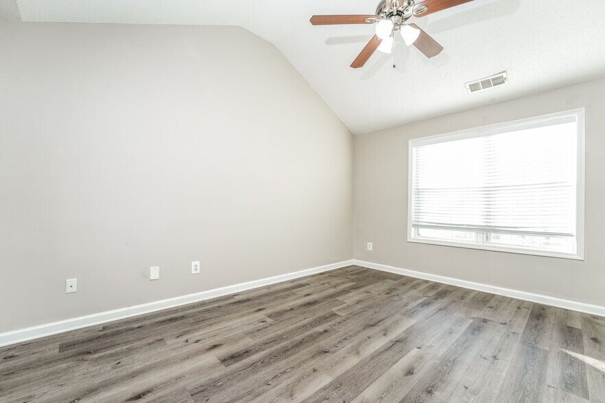 Building Photo - 6783 Mahonia Pl