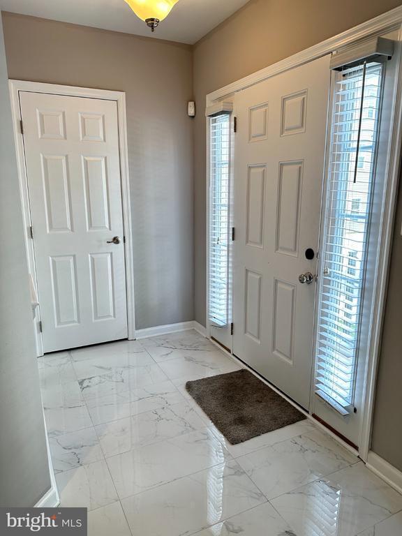 Building Photo - 9365 Paragon Way