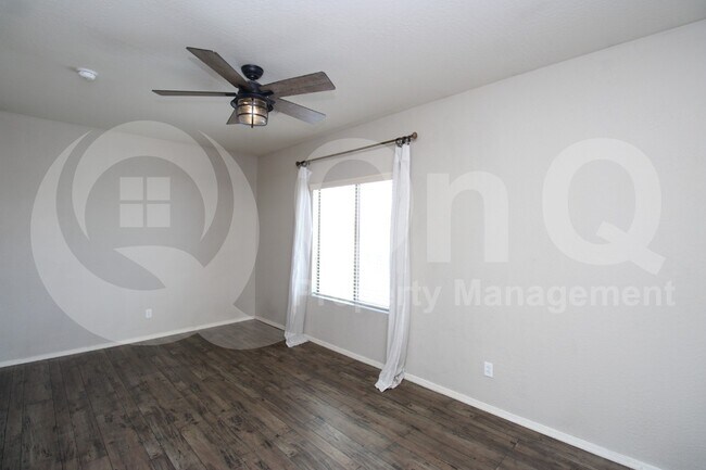Building Photo - 12908 W Sierra Vista Dr