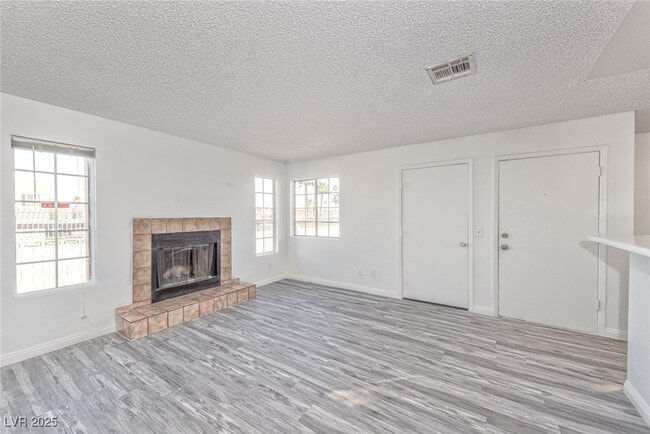 Building Photo - 2684 Bryandouglas Dr