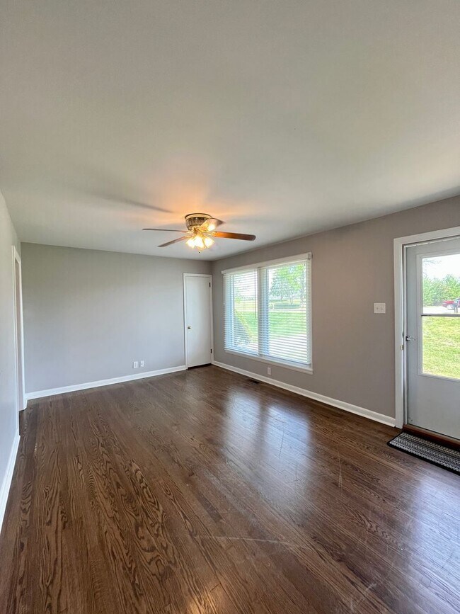 Building Photo - Country Ranch Available Now!