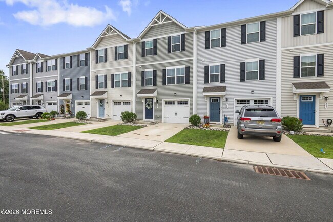 Building Photo - 205 Cyprus Ct