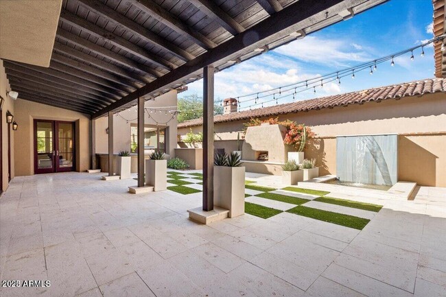 Building Photo - 10074 E Flathorn Dr