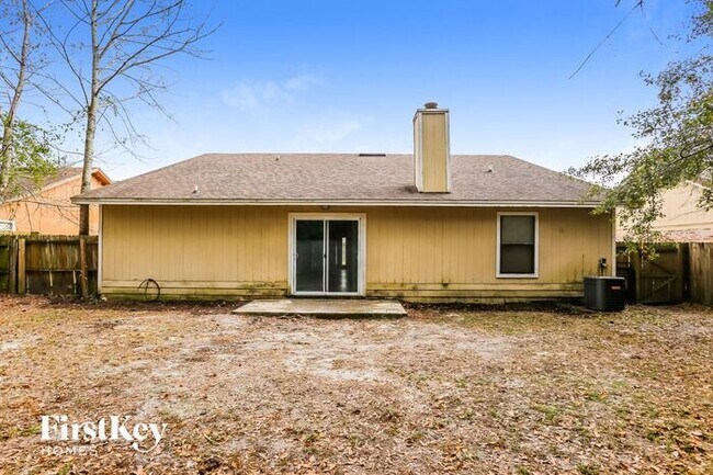 Building Photo - 11338 Island Shore Dr W