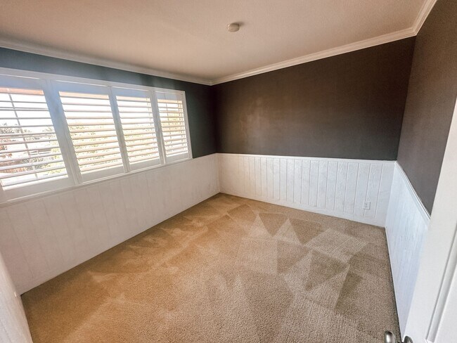 Building Photo - Large Home in Livermore Available July 1!