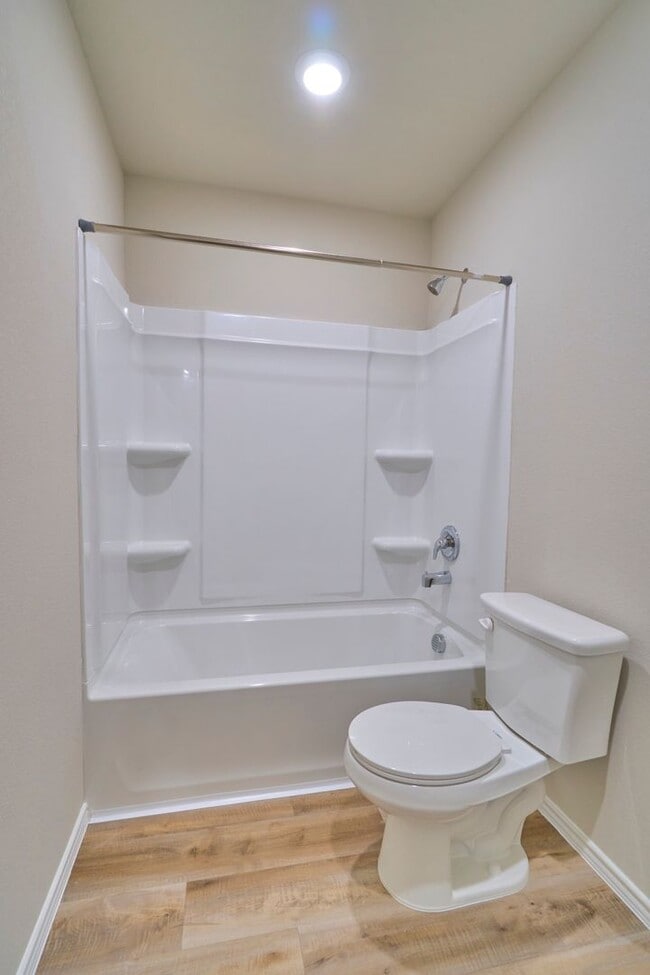 Building Photo - Hunters Ranch Beauty! 3 Bedrooms 2 1/2 Bath Townhome