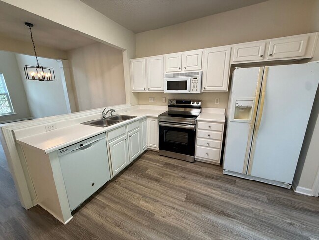 Building Photo - 146 Brentfield Loop
