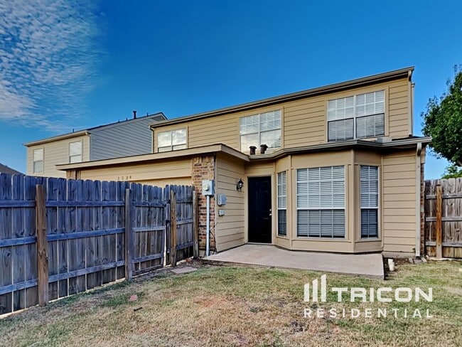Building Photo - 1534 High Pointe Ln