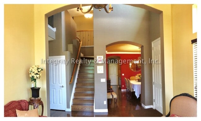 Building Photo - 4 Bed/5 Bath, 4,219 Sqft -11089 Canyonbroo...