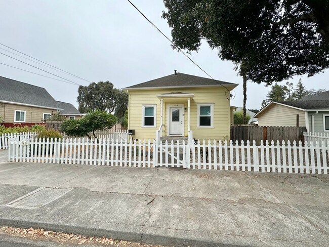 Building Photo - B1417-1421