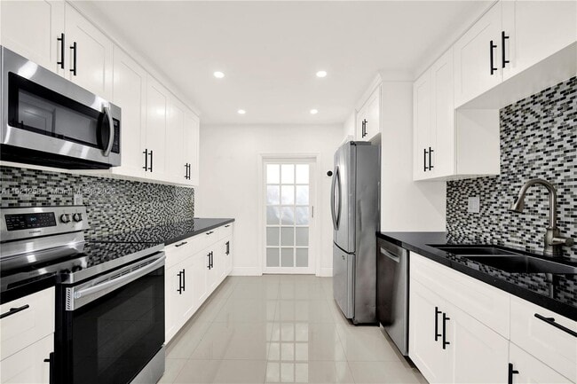 Building Photo - 11377 SW 74th St