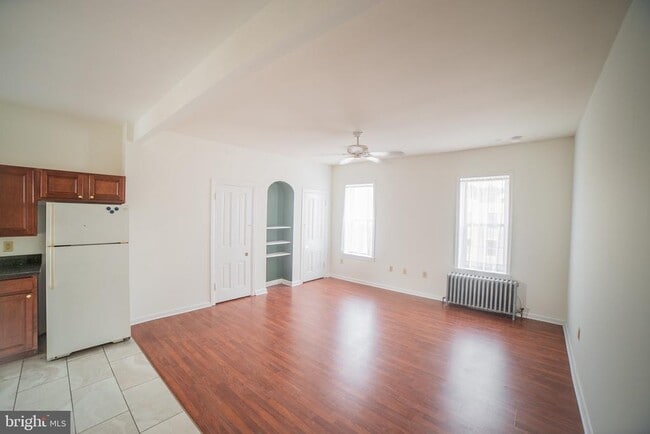 Building Photo - 2422 Poplar St