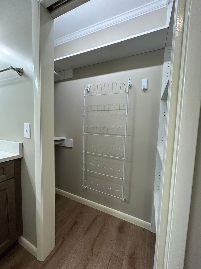 Building Photo - Spacious Brick Ranch Nestled Away — Close to Town!