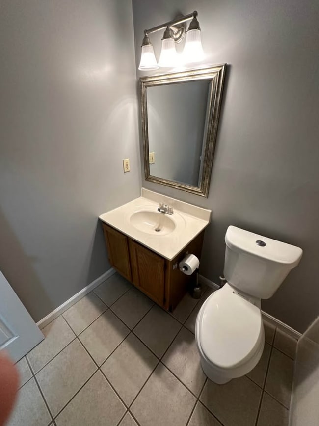 Building Photo - 1124 Kims St