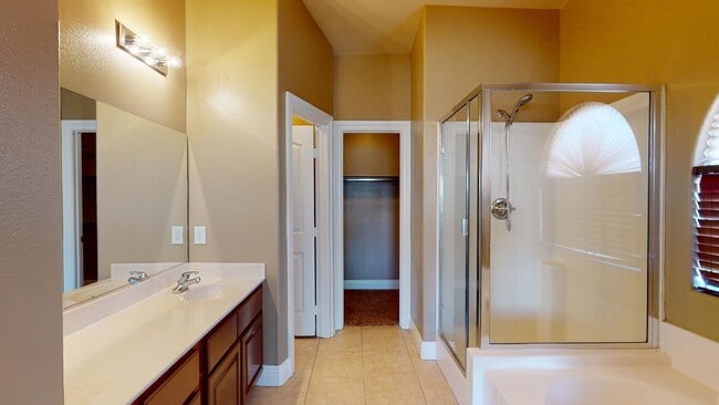 Building Photo - One Story Home Near Beautiful Mountain's Edge Community