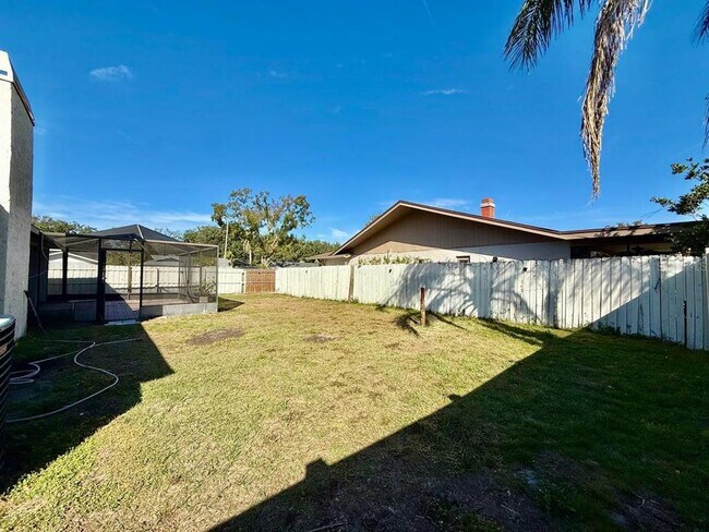 Building Photo - 4223 Summerdale Dr