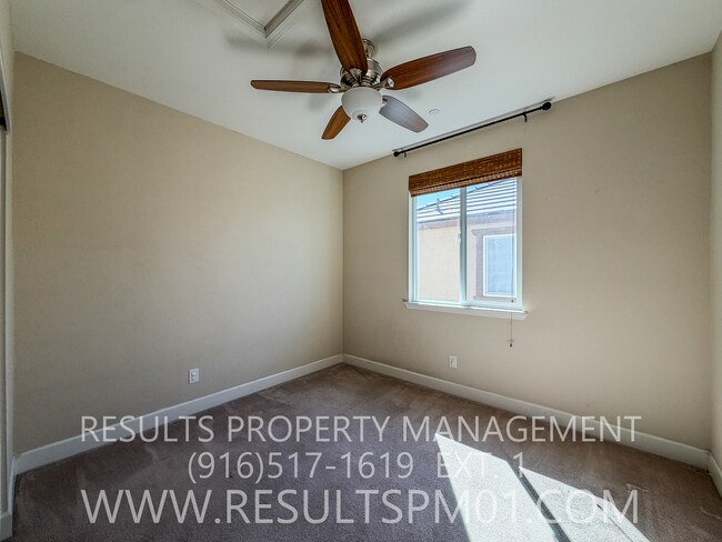 Building Photo - Must See! Lovely Former Model Smart Home 4 Bed 3 Bath