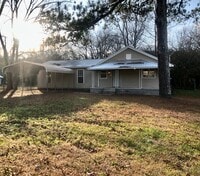 Building Photo - 3516 Truman Ave