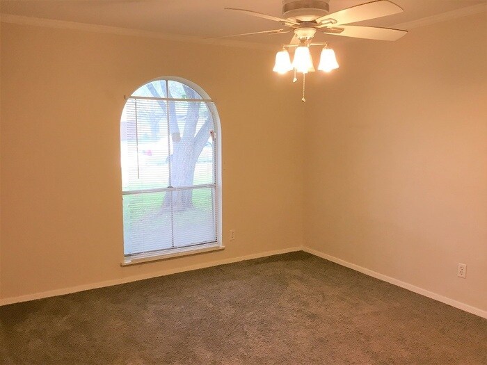 Building Photo - 117 Cooper St