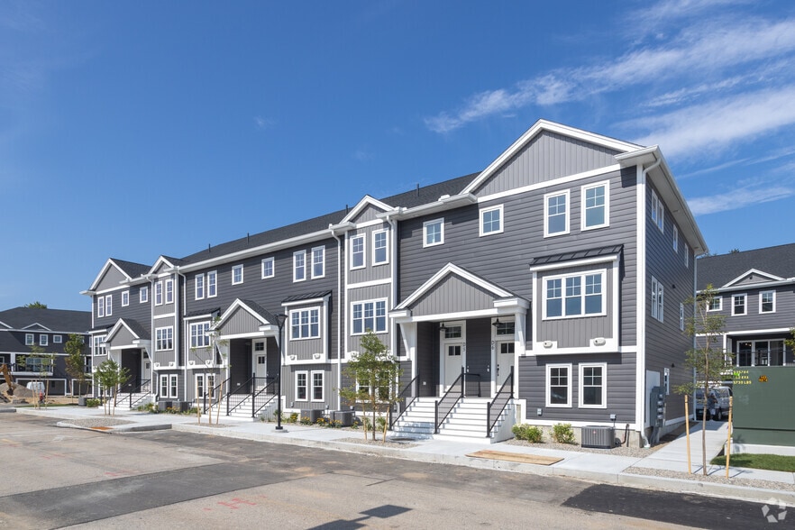 Primary Photo - Yokens of Portsmouth