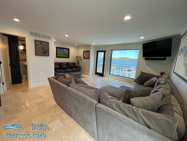 Building Photo - 880 Wading Bird Rd