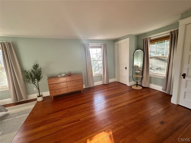 Building Photo - 608 Ackerman Ave