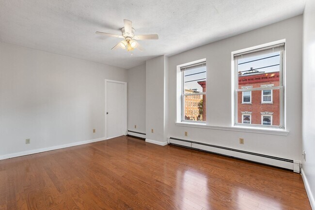 Building Photo - 149 Cottage St