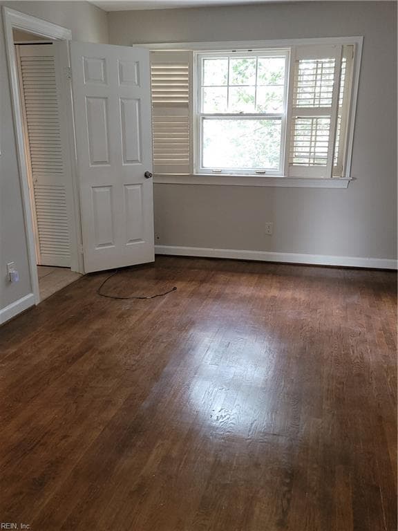 Building Photo - 464 Westover Mews