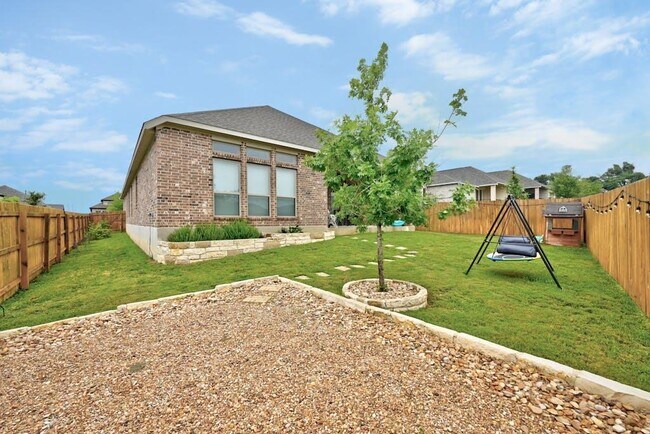 Building Photo - 132 Cyrus Milton Dr